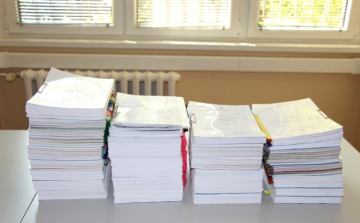 Tizenhat fiút és egy lányt bántalmaztak szexuálisan a bicskei gyermekotthonban