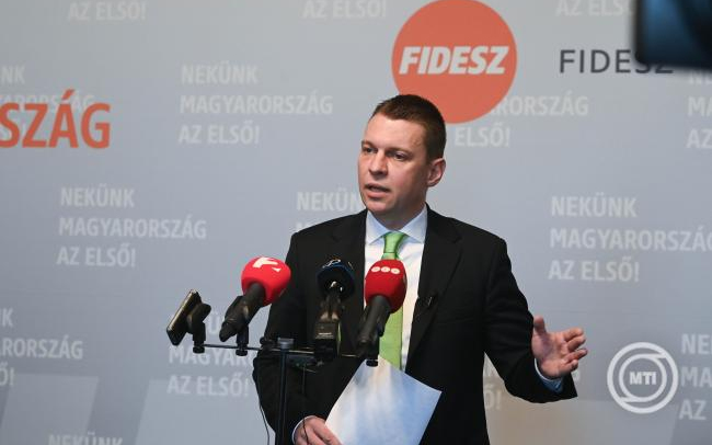 Országjárásra indulnak a Fidesz és a KDNP vezető politikusai