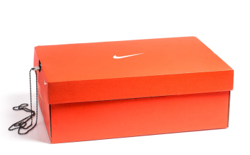 Üres teásdoboz érkezett a márkás cipő helyett 