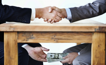 Nem javult a korrupciós helyzet tavaly az országok többségében