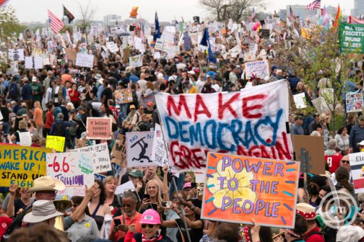 Az Egyesült Államok több városában tüntetéseket tartottak a Trump-adminisztráció politikája ellen