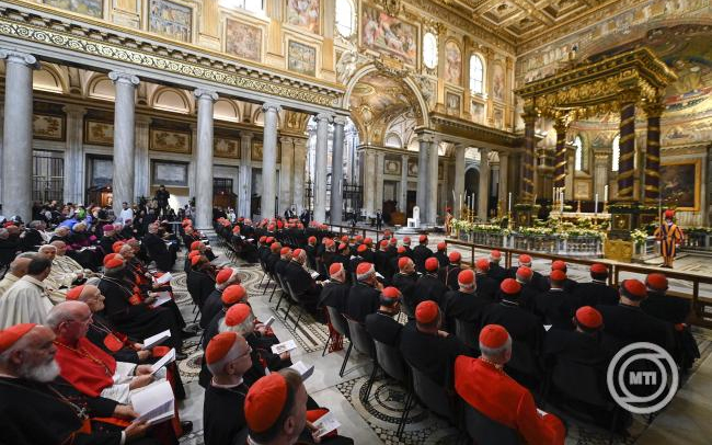 Szentszéki szóvivő: május 7-én kezdődik a pápaválasztó konklávé