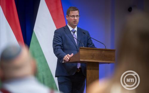 Gulyás Gergely: nem kifelé tartunk a háborúból, hanem befelé